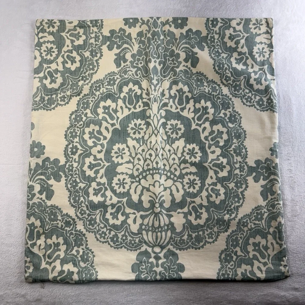 Pottery Barn Euro Pillow Shams Set of 2 Lucianna Medallion Linen Blend 24